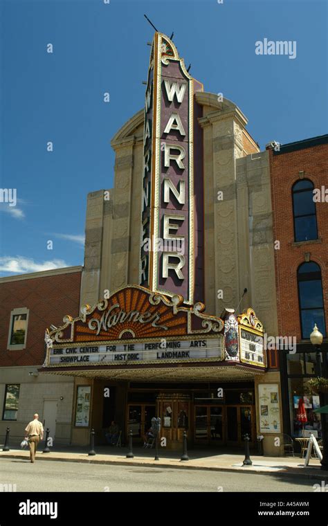 Ajd57826 Erie Pa Pennsylvania Downtown Warner Theatre Stock Photo