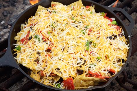 Tomatoes, pepperoni, sweet peppers, onions, olives, and loads of gooey mozz. Campfire Pizza Nachos Recipes | Camping Recipes | Recipe ...
