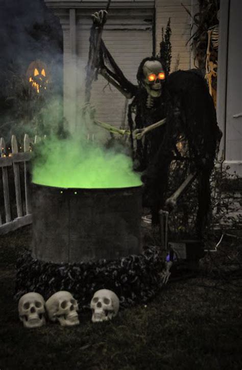 Dark Outdoor Halloween Decorations Homemydesign