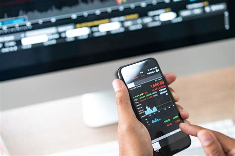 Using smartphone apps, individuals can now monitor the stock market and trade without any hassles. The 5 Best Stock Ticker Apps for Android