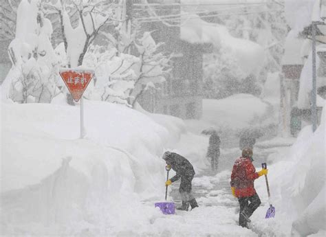 Photos Record Snowfall In Japans Northern Regions First Snow In