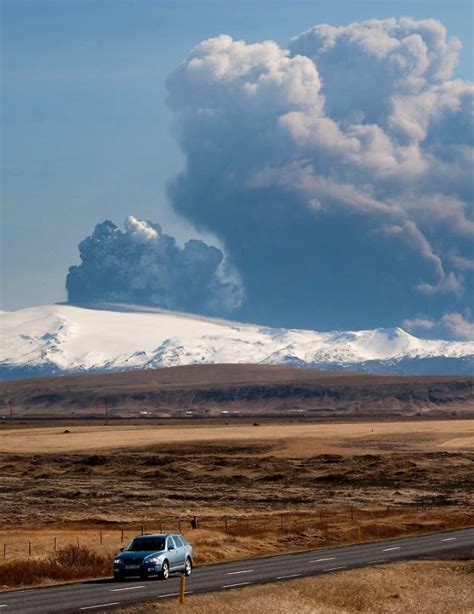 Die Heiße Erde Riechen Vulkantourismus Auf Island N Tvde