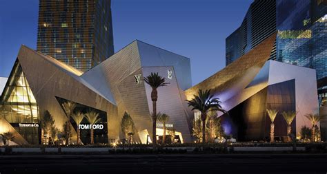 Take A Look At The 5 Most Luxurious Shopping Malls In The Usa