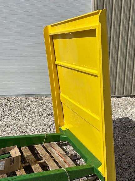 Iron Bull Canopy For Jd 3010 Tractor Schneider Auctioneers Llc