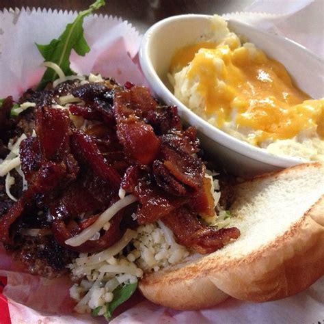 10 Hole In The Wall Restaurants In Louisiana That Will Blow Your