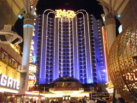 To get you off to a perfect start, you get a generous. File:Plaza Hotel and Casino, Las Vegas, October 2008.jpg ...