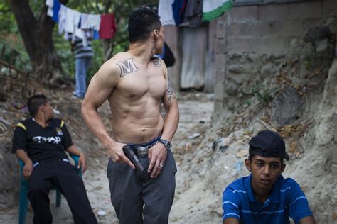 There are an estimated 25,000 gang members at large in el salvador; Crime Life in El Salvador » GagDaily News