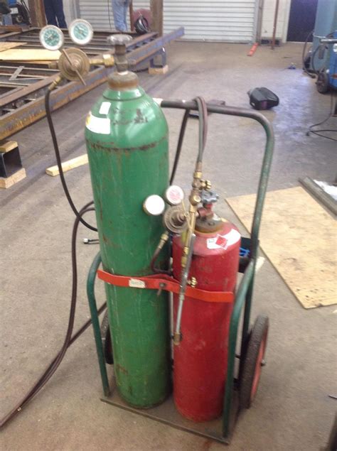 How To Use A Oxygen Acetylene Cutting Torch Bc Guides