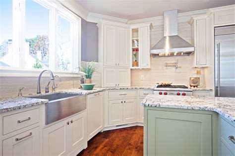 We short out 10 best farmhouse sink available on the market at 2020! Kitchen White Kitchen Cabinets Quartz Countertops Quartz ...