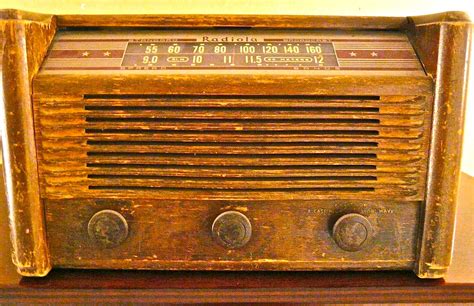 Old Radio Old Radios Vintage Radio Repurposed Gadgets Olds