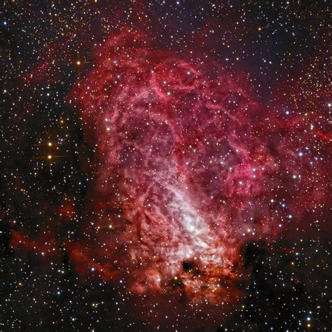 The Swan Nebula M17 A Summertime Favorite Astronomy Magazine