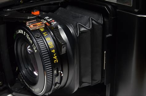Fujifilm Fujica Gs645 Pro Fujinon 75mm F34 Medium Format Film Camera