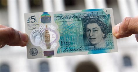 New five pound notes are being refused by some shops