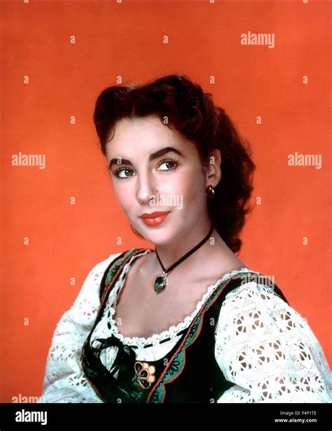 Elizabeth Taylor Actress 1948 Hi Res Stock Photography And Images Alamy