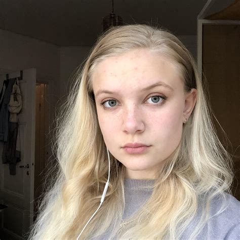 do i have a doppelgänger i ve been told i look like elle fanning but i don t really see it