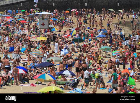 Crowded Country Hi Res Stock Photography And Images Alamy