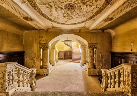 Photographer Finds Abandoned Buildings In Europe And Immortalizes Them