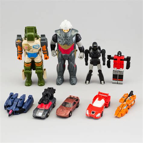 A Lot Of 45 Transformers Robots From Hasbro 198090s Bukowskis
