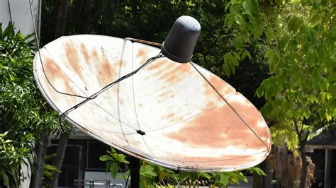 Remember Those Giant Satellite Dishes That Were Everywhere Heres What