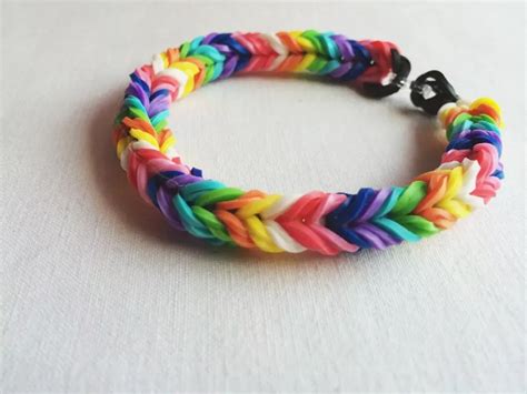 How To Make Rubber Band Bracelets 40 DIYs Guide Patterns Rubber