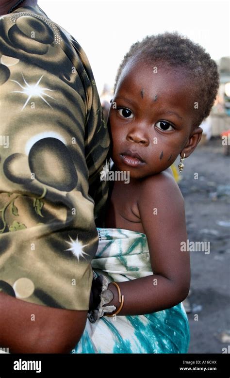 Baby With Tribal Scars On Mothers Back Lome Cental Marche Togo