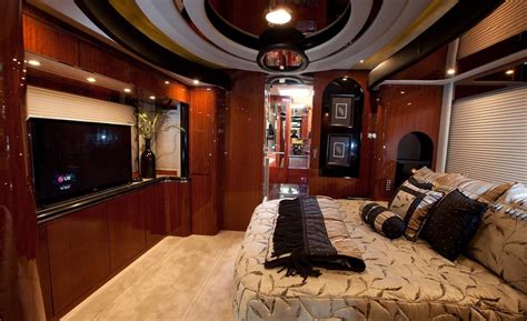 20 photos of the most stunning camper van conversions of 2020. Luxury RV Interiors | Interior Photos Of Luxury Rvs http://www.caranddriver.com/photos-11q2 ...