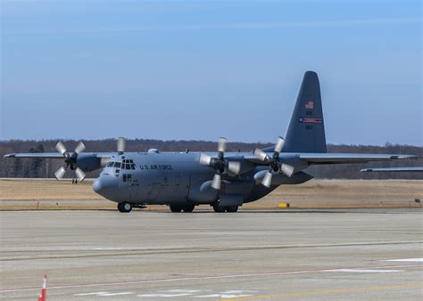 Four Hercs Launch For Pair Of Missions Youngstown Air Reserve Station