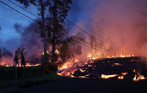 After surviving earthquakes and molten lava, residents of hawaii's big island now have new threats to worry about: Hawaii volcanic smog blankets Marshall Islands Read here