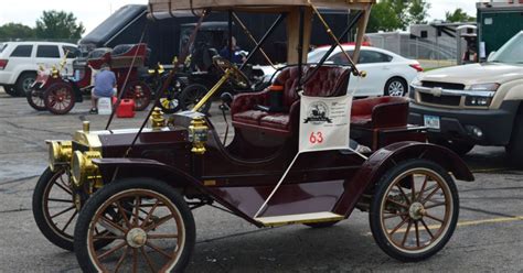 New London to New Brighton Antique Car Run | Explore Minnesota