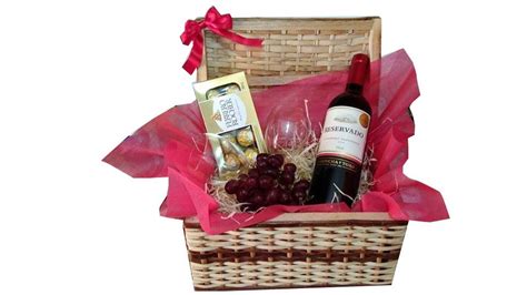 Cestas de presente para próximas datas comemorativas: Cestas de Aniversário na Água Fria - Frete Grátis (11 ...