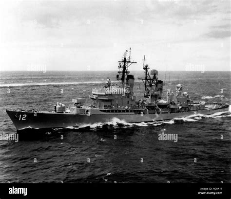 Uss Dahlgren Dlg 12 Underway Off Oahu 1967 Stock Photo Alamy