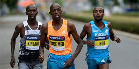 Pacemakers are experienced runners tasked to complete the course in a given time. Pacemaker Ronoh takes Olomouc Half