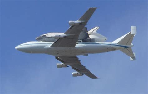 Photo Space Shuttle Endeavour Flies Over Nasa Ames Research Center