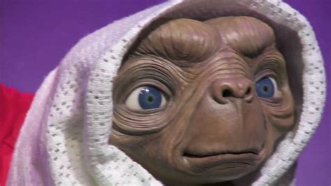 Et The Extra Terrestrial Figure At Madame Tussauds Behind The