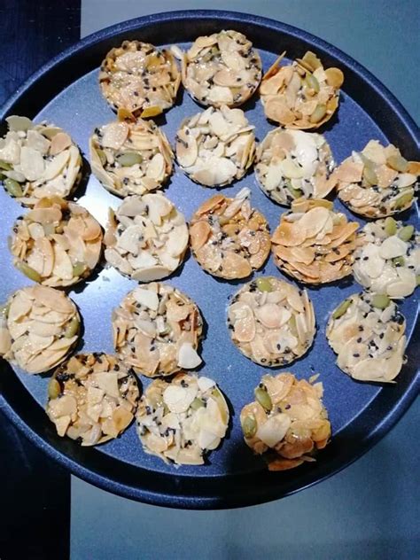Selalunya biskut ini tidak mengambil masa yang lama untuk disiapkan dan hasilnya insyaallah menjadi. Biskut Florentine Biskut Raya Paling Senang Nak Buat ...