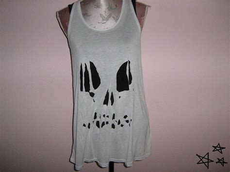 Easy Ripped Skull Tee · How To Cut A Skull Cut Out Top · Decorating On