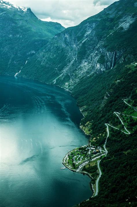 Astonished Photos From Places Around The World Geiranger Fjord And