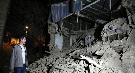 Teknolojik gelişmeler ışığında, bilimin de ilerlemesiyle birçok ülke sismometre kullanımına önem vermiş. Elazığ'da meydana gelen depremde can kaybı var mı? çok ...