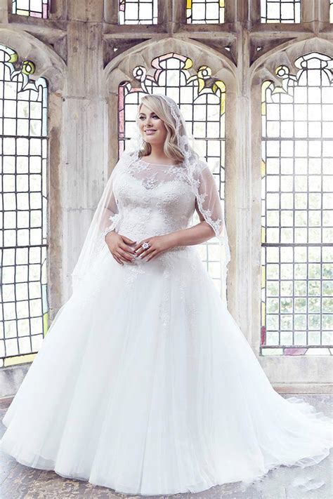 40 Stylish Wedding Dresses For Plus Size Women 2020 Plus