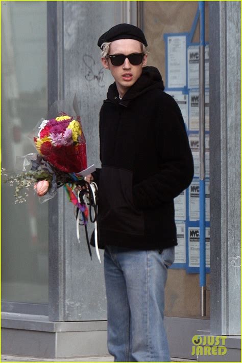 Troye Sivan Babefriend Jacob Bixenman Step Out In NYC Photo Photos Just Jared