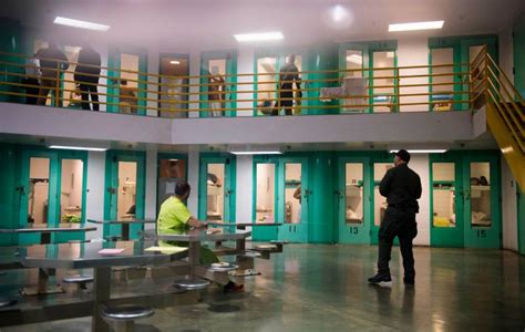Judges Deny California Inmate Release Request Cite Us Law Kqed