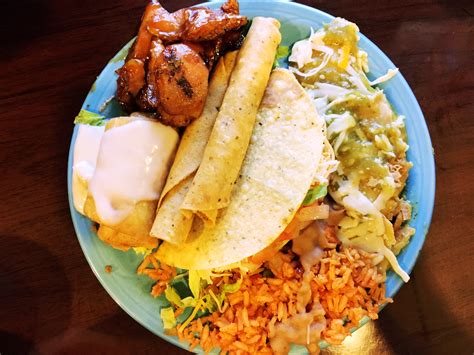Fast Break All You Can Eat Mexican Food At El Mageys Buffet