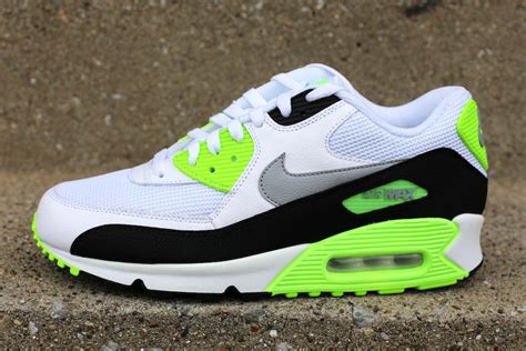Nike Air Max 90 Essential Flash Lime Sole Collector