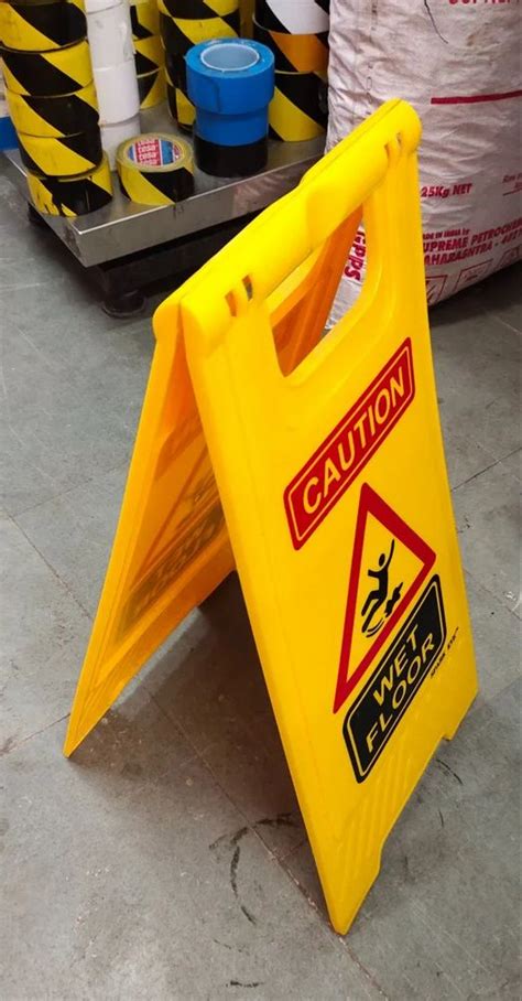 Safety Signage At Rs 350piece In New Delhi Id 2852806916588