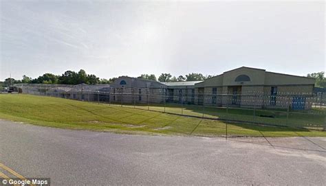 Alabama Jail Officer Tried To Persuade Female Inmate To Perform Sex