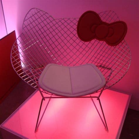 Other hello kitty phones jesse should consider. cute hello kitty chair :) | Hello kitty | Pinterest