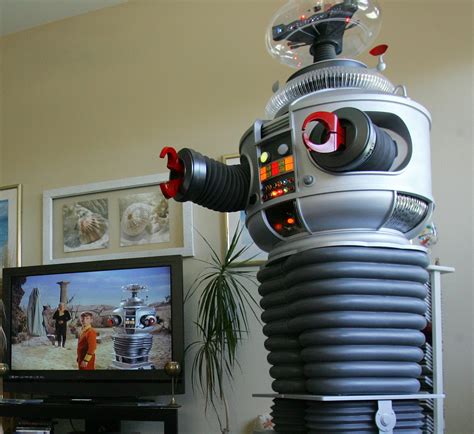 List 90 Pictures Pictures Of The Robot From Lost In Space Updated 092023
