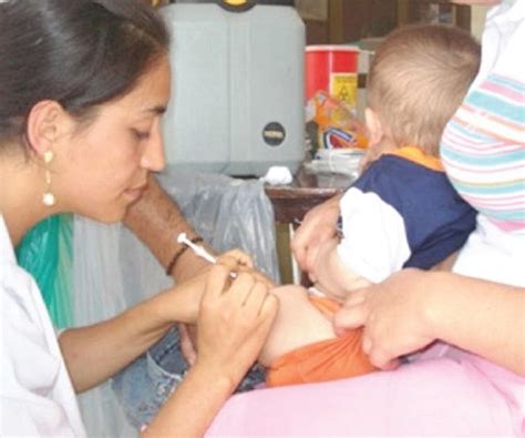 Proteja a su bebé con las vacunas. Aplicarán 5 mil vacunas a niños - La Tarde