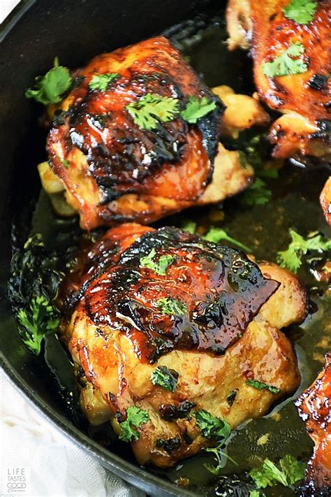 This thai chicken turns out incredibly juicy and tender on the inside! Easy Thai Chicken | Life Tastes Good