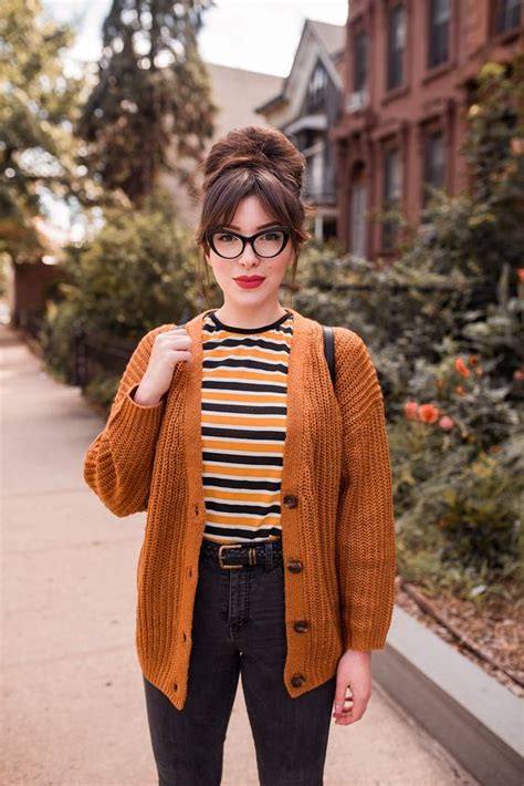 Quirky Fashion Wear With Dark Blue And Navy Jeans Nerdy Girl Fashion Curvy Girl Vision Care